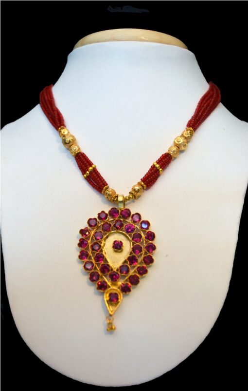 Dugdugi Stone Necklace