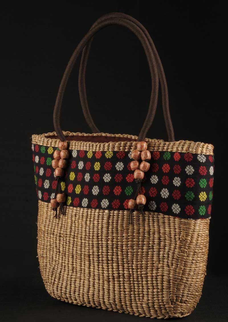 Beautiful rose flowers pattern on on handbag weaving, made from Water  Hyacinth haulm. Dried water hyacinth lady handbag for sale in walking  street mar Stock Photo - Alamy