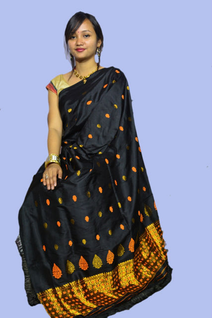 assamese mekhela chadar