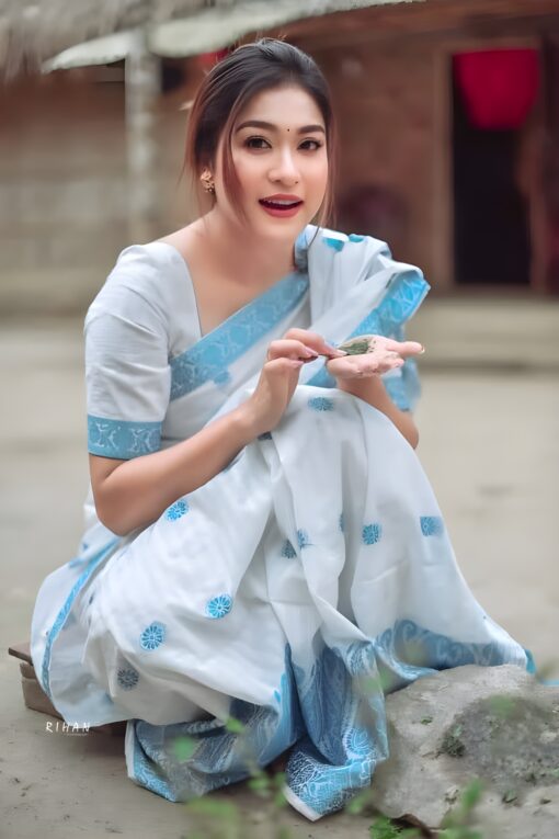 Kesapat Mekhela Sador Blue and White